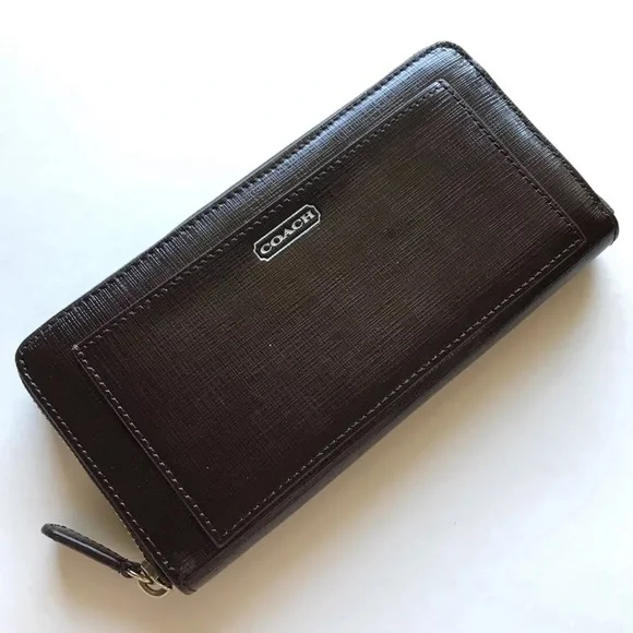 COACH 👛 DARCY PATENT LEATHER ACCORDION ZIP WALLET - Picture 5 of 16